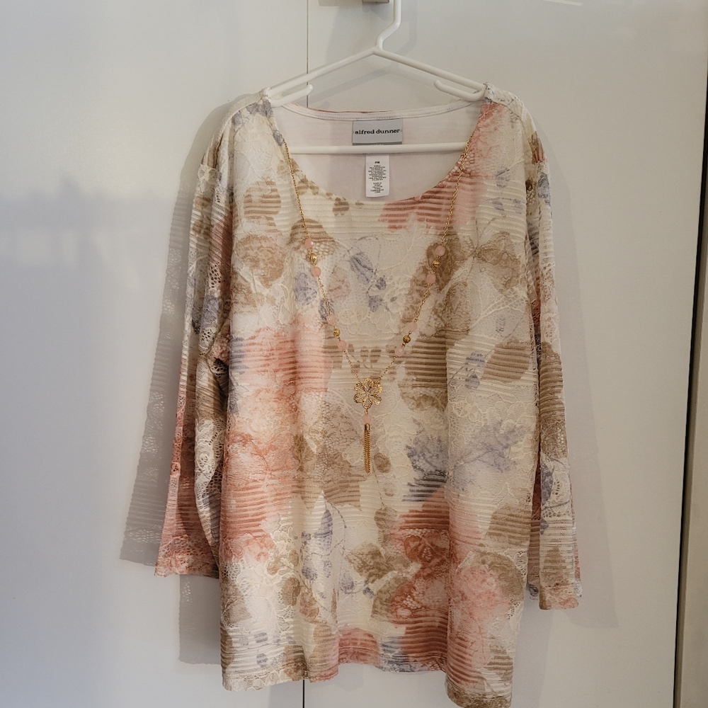 Women's Top